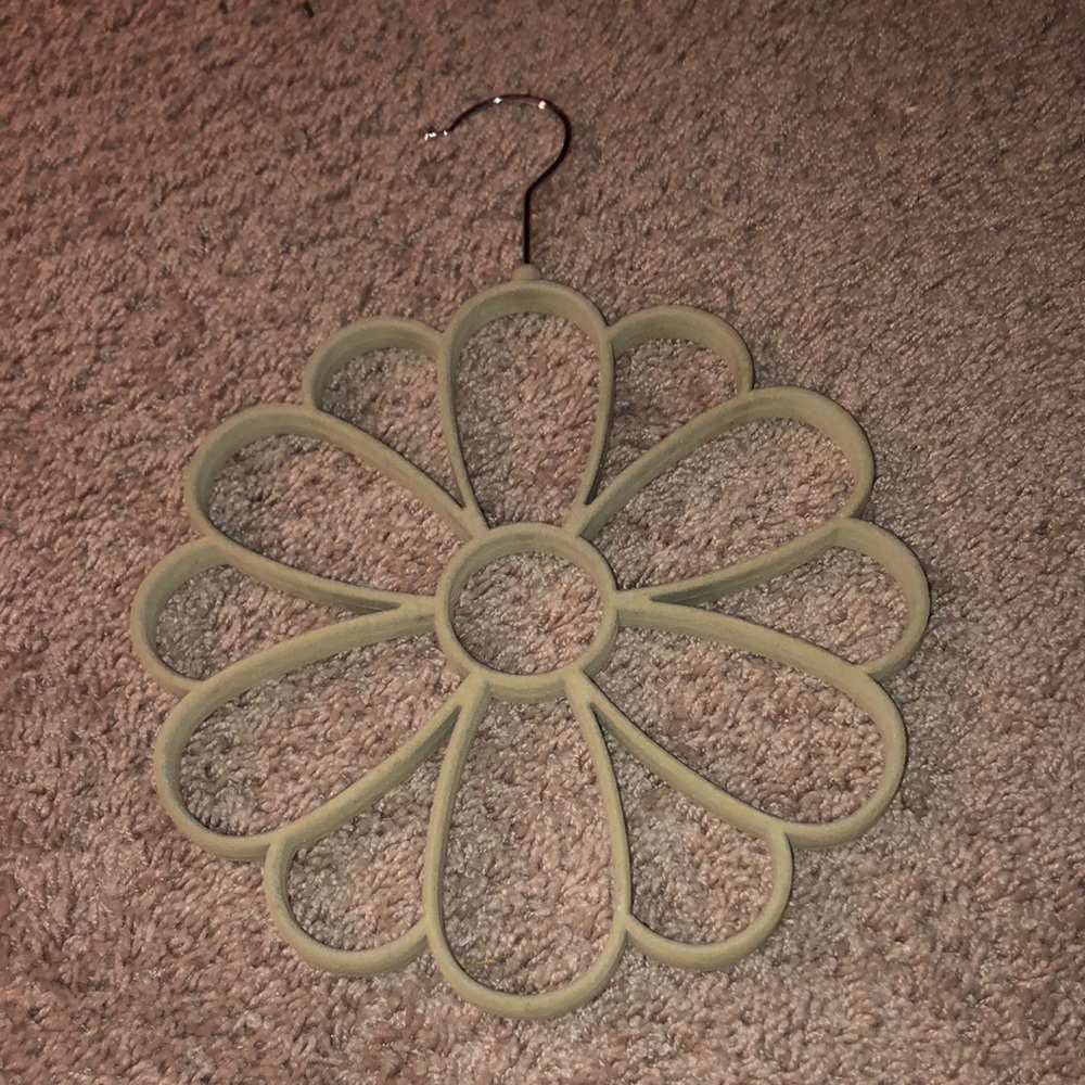 Scarf Hanger